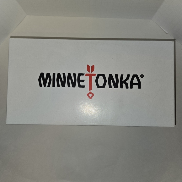 MINNETONKA Sandals - Picture 6 of 6